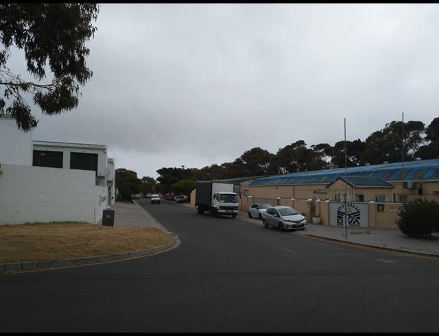 156M² FACTORY SOLD IN IMHOFFS GIFT